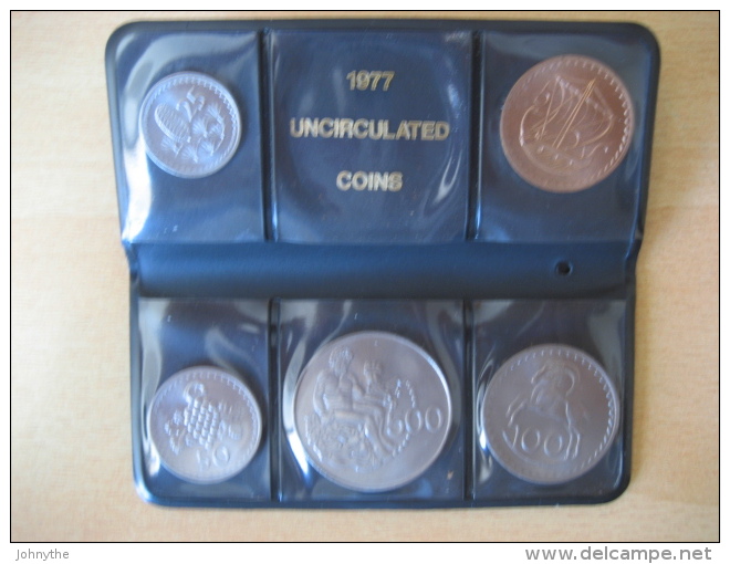 Cyprus 1977  COMPLETE COINS SET UNC IN OFFICIAL CASE - Zypern