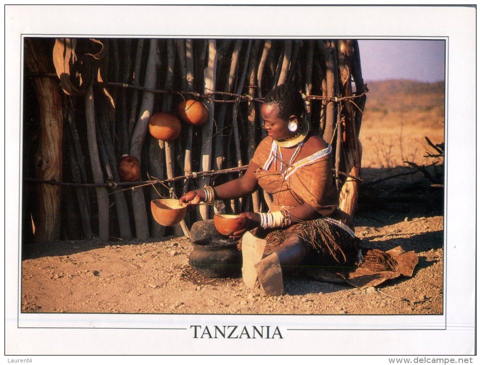 (320) Tanzania - Local Women In Front Of House - Tanzania