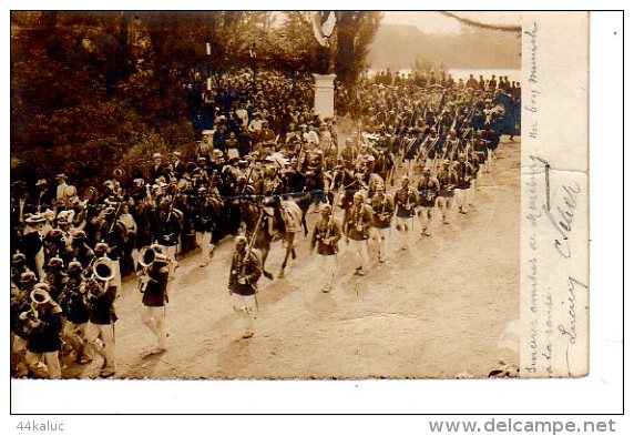 MERSEBURG CARTE PHOTO Défilé Militaire   (Scan Recto Et Verso) - Merseburg