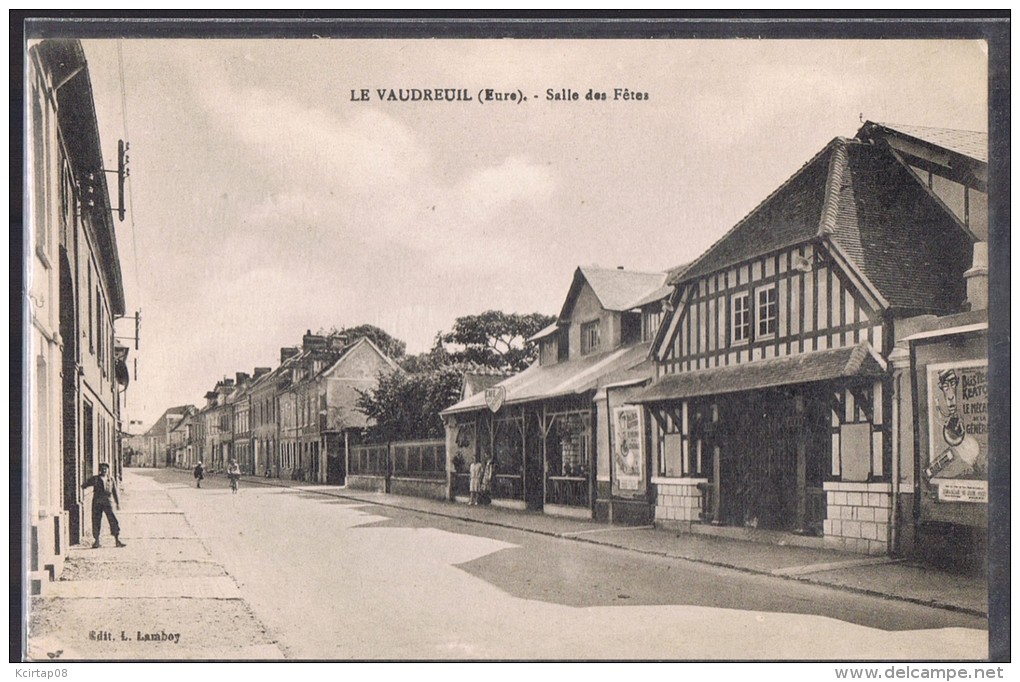 LE VAUDREUIL . Salle Des Fêtes . - Le Vaudreuil