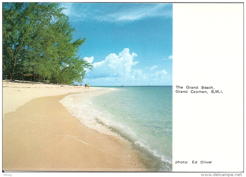 The Grand Beach    Grand Cayman B.W.I.  A-3052 - Kaaimaneilanden