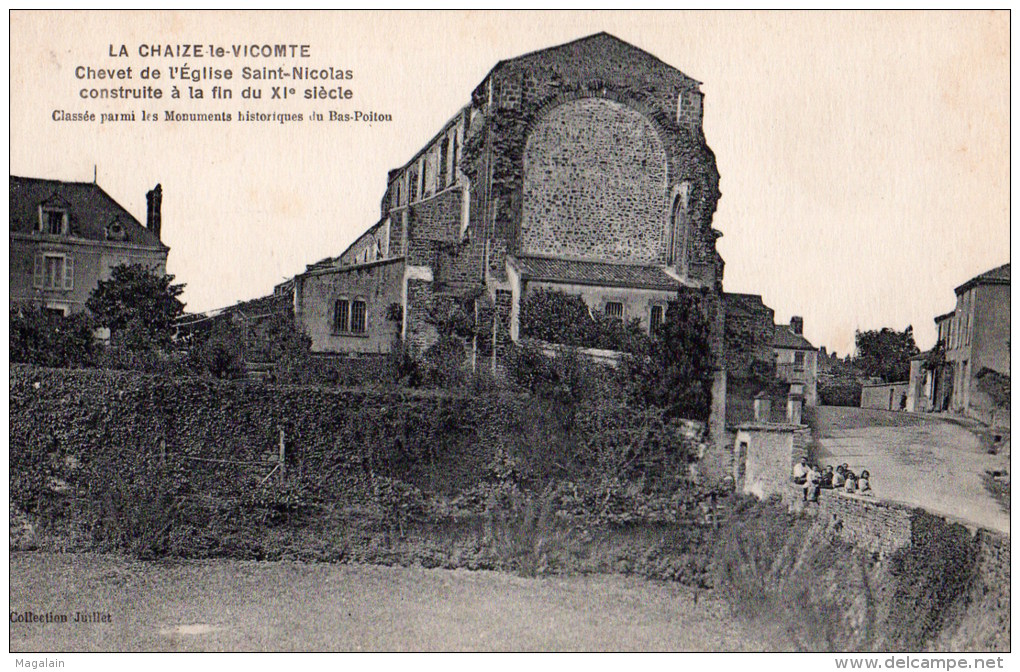 La Chaize Le Vicomte : Chevet De L'église Si Nicolas - La Chaize Le Vicomte