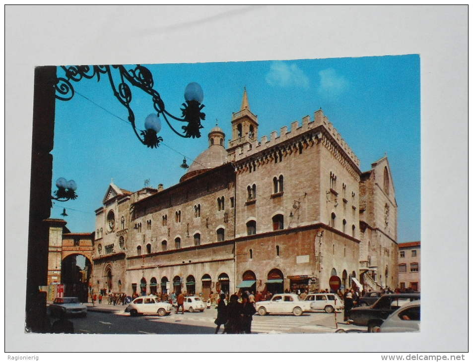 PERUGIA - Foligno - Piazza Della Repubblica - Canoniche E Cattedrale - Animata - Auto - Foligno