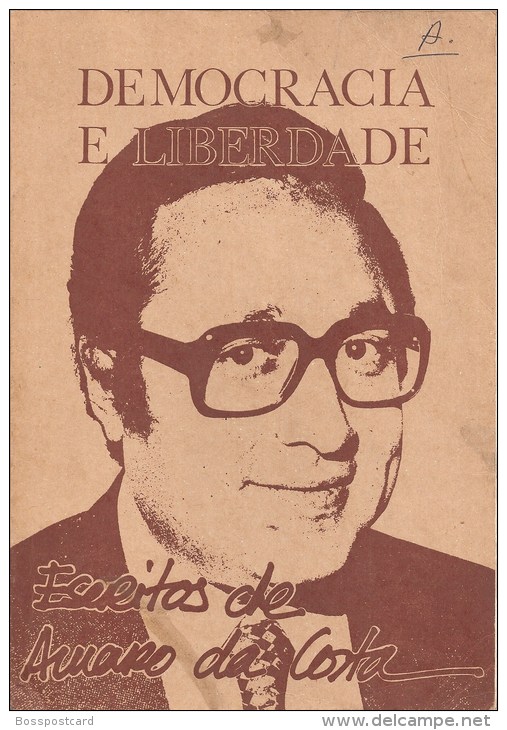 Amaro Da Costa - Escritos. "Democracia E Liberdade# Nº 18. Política. Políticos. CDS (4 Scans) - Magazines