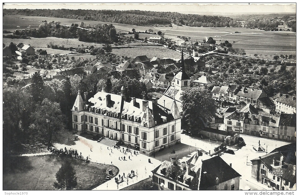 CHAMPAGNE ARDENNE - 52 - HAUTE MARNE - ARC EN BARROIS - Le Château - Colonie De Vacances Des Houillères CPSM PF - Arc En Barrois