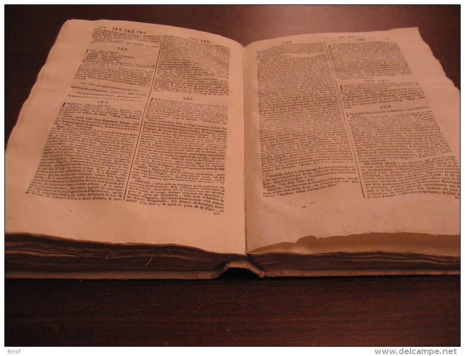 LIBRO  - DIZIONARIO - FRANCESCE - LE GRAND DICTIONNAIRE HISTORIQUE OU LE ME´LAMGE CUTIEUX DE L´HISTOIRE 1748 - Woordenboeken