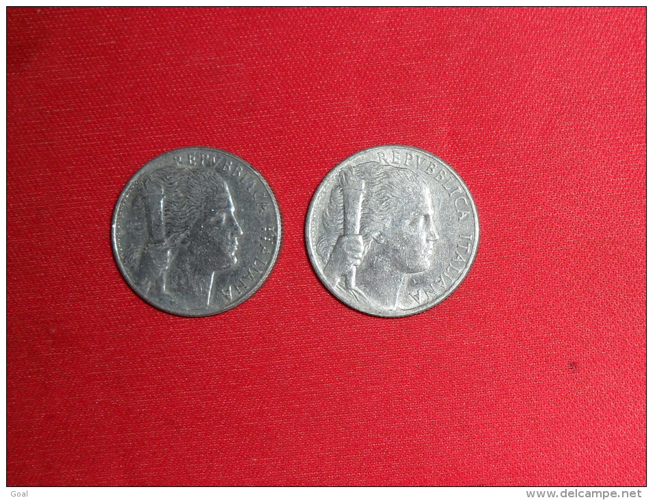 Lot De Deux Monnaies/ 5 Lire  / Italie (Dates Se Suivent) 1949 Et 1950 En TTB.+ - 5 Lire