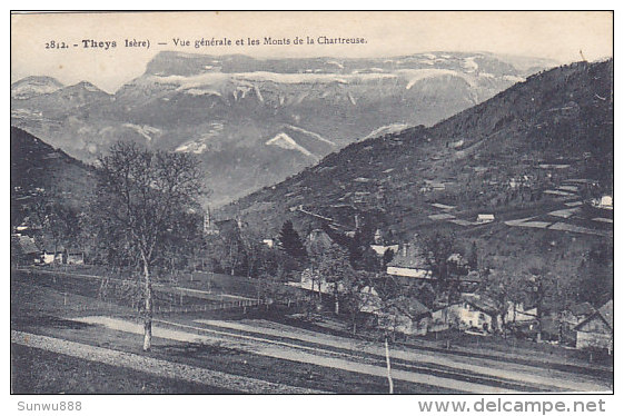 38 - Theys - Vue Générale Et Les Monts De La Chartreuse - Theys