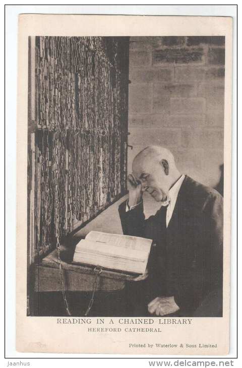 Reading In A Chained Library - Hereford Cathedral - England - UK - Old Postcard - Unused - Libraries