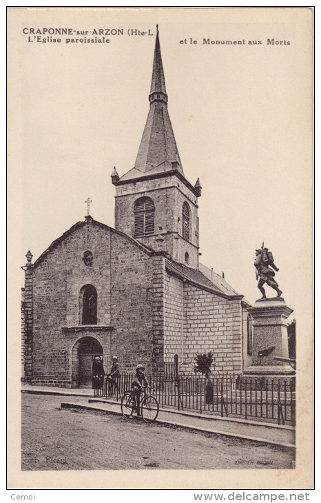 CPSM - CRAPONNE Sur ARZON (43) - L'église Et Le Monument Aux Morts - Craponne Sur Arzon