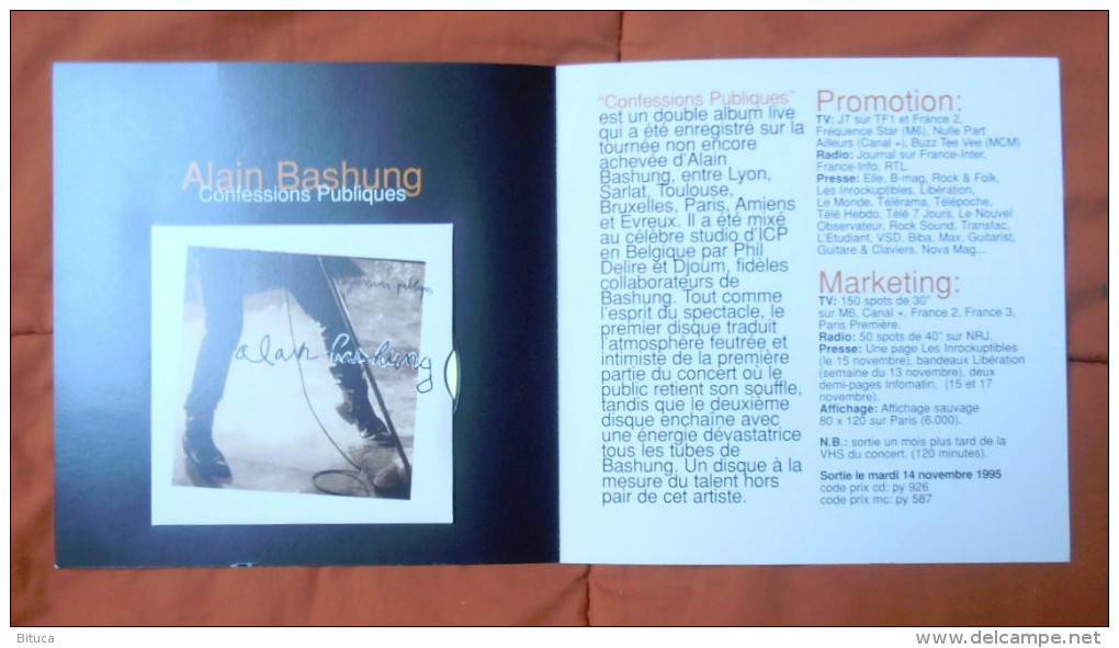 ALAIN BASHUNG "CONFESSIONS PUBLIQUES" CD PROMO 8 TITRES TRES BON ETAT SUPERBE PLAQUETTE CARTONNEE PORT OFFERT - Objets Dérivés