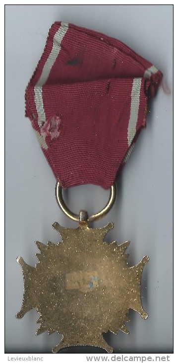 Médaille /Croix Du Mérite / Or / POLOGNE/ République Populaire / Mi-  XXéme ? /      D404 - Other & Unclassified