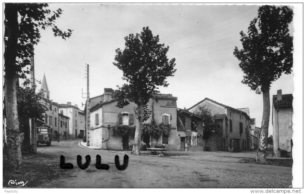 DEPT 81 : Cadalen , Place De L Oulmet - Cadalen