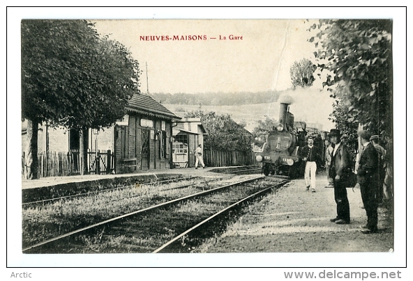 Neuves Maisons  La Gare - Neuves Maisons