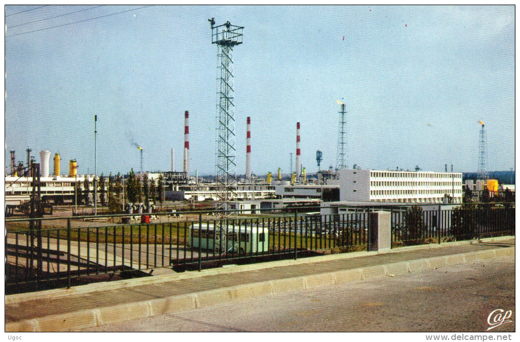 CPSM P.F.  - 64 - LACQ - L'usine - 721 - Lacq