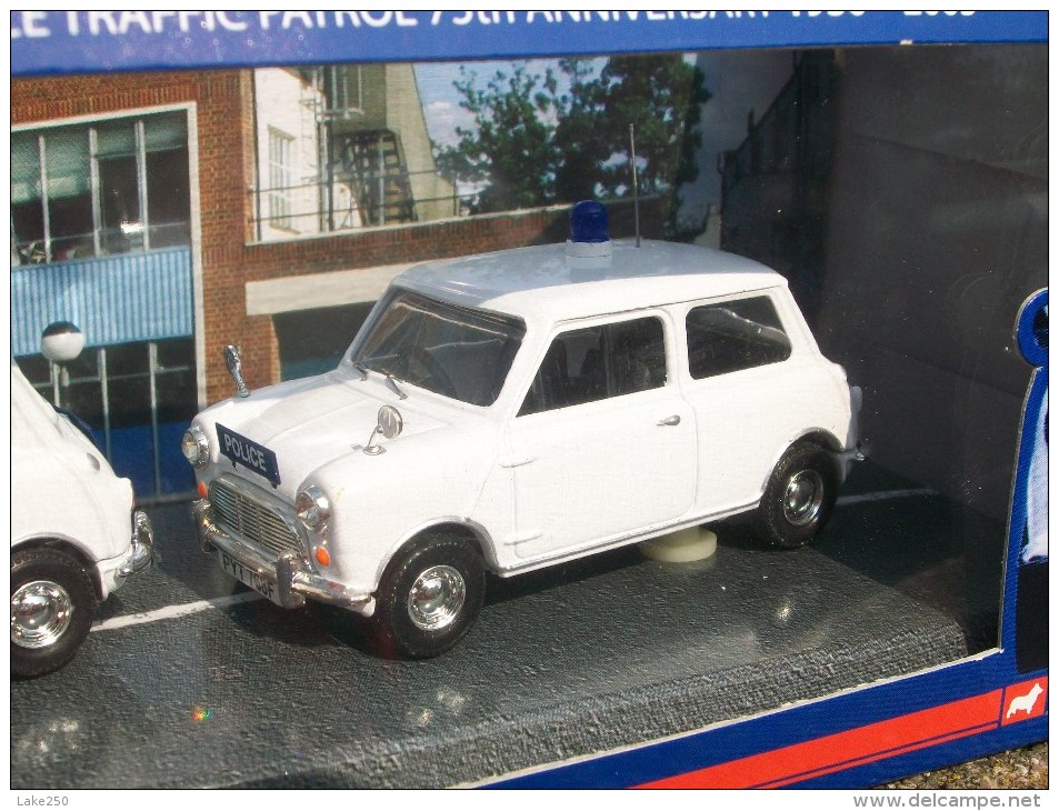 CORGI/VANGUARDS - AUSTIN SEVEN MINI METROPOLITAN POLICE 75th ANNIVERSARY 1930/2005 Avec Sa BOITE  Scala 1/43 - Corgi Toys