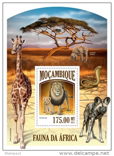 Mozambique. 2013 Fauna. (430b) - Girafes