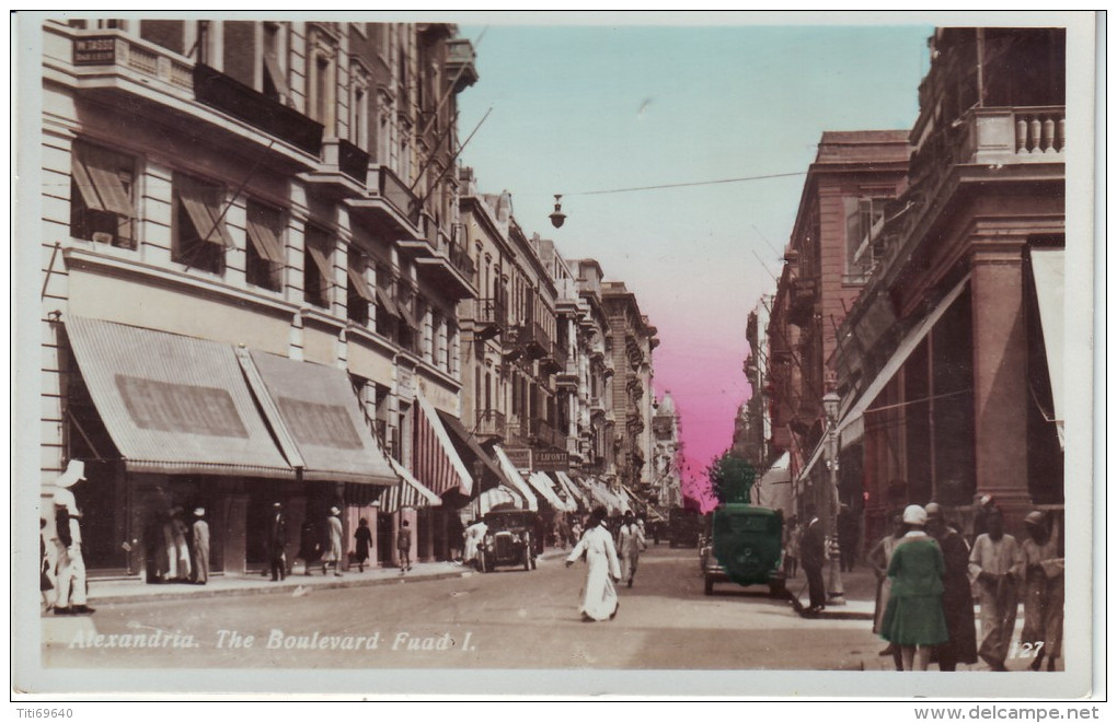 CP / POSTCARD ALEXANDRIA (Egypte): Le Boulevard Fouad I  PUBL. THE ORIENTAL COMMERCIAL BUREAU Port Saïd - Alexandrië