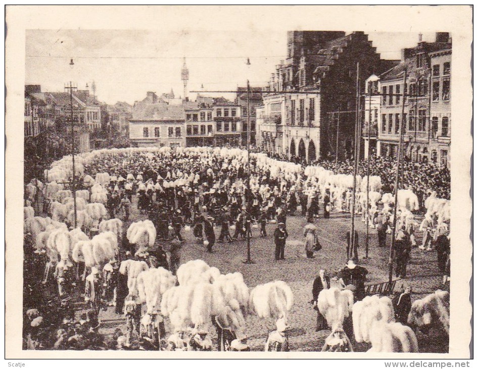 Binche  -   Rondedans Der Gillis  (9X7)cm - Estinnes