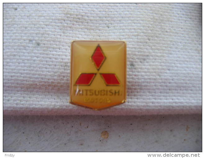 Pin´s Embleme Des Moteurs MITSUBISHI - Mitsubishi