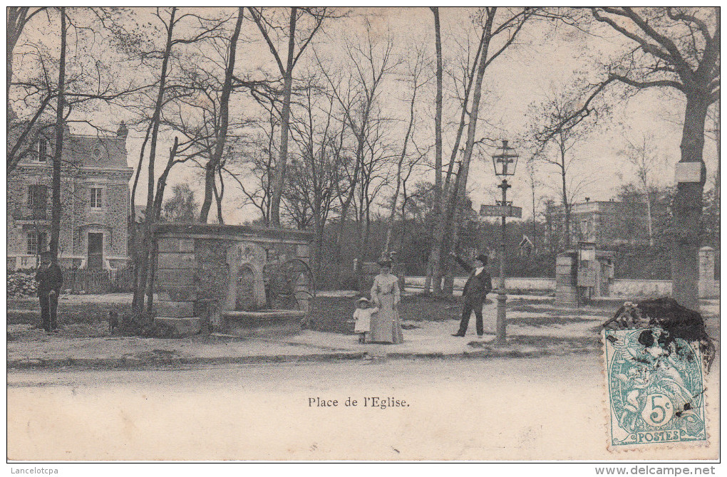 95 - BEAUCHAMPS / PLACE DE L'EGLISE - Beauchamp