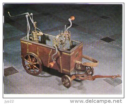 Carton Pompe à Incendie Sur Chariot La Haye Modèle Antérieur à 1814 - Pompier Incendie Feu ... - Pub Solupred Labo ISH - Firemen