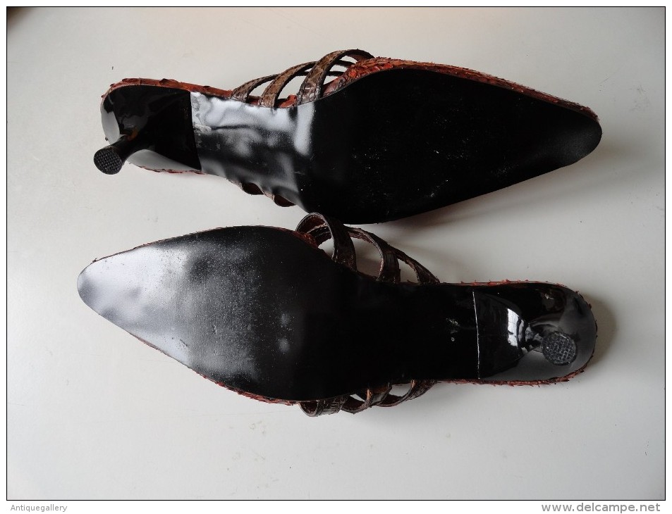 VINTAGE : PAIRE DE CHAUSSURES REPTILE TAILLE 37 - Chaussures