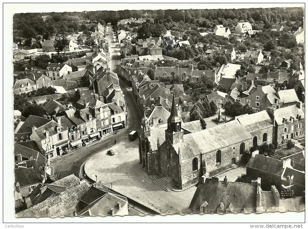 LOCMINE-L'Eglise Et La Route De Josselin - Locmine