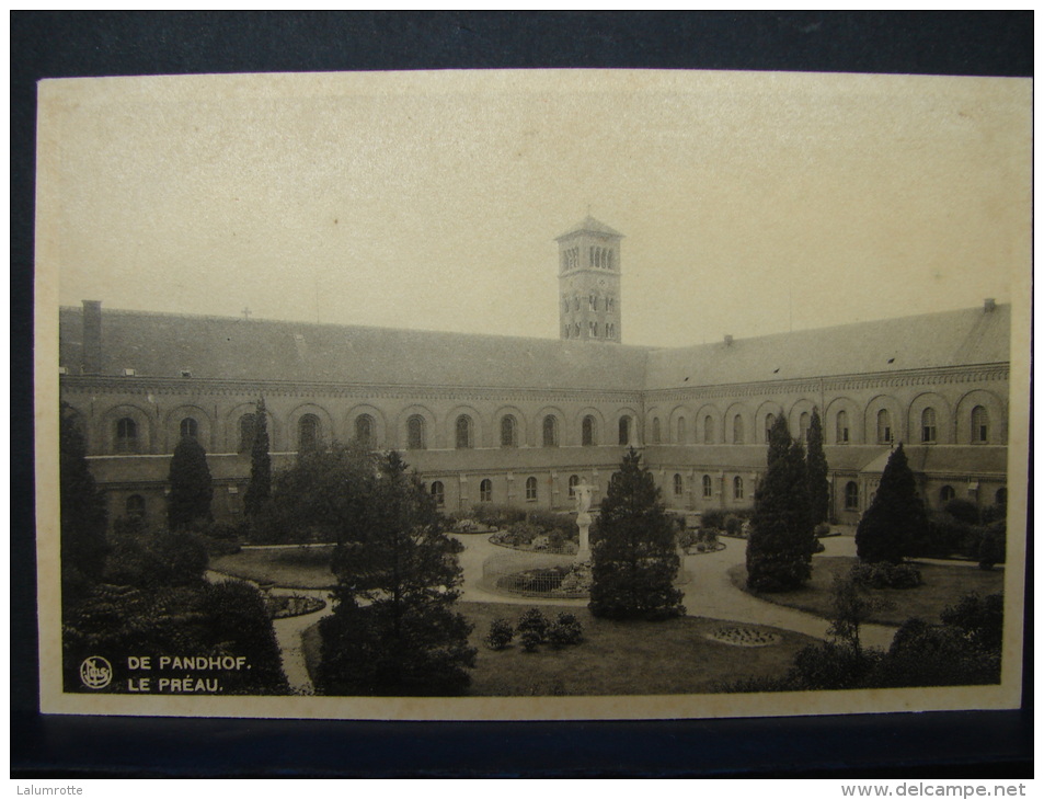 CP. 1049. Westmalle. Abbaye Cistercienne. Le Préau - Malle