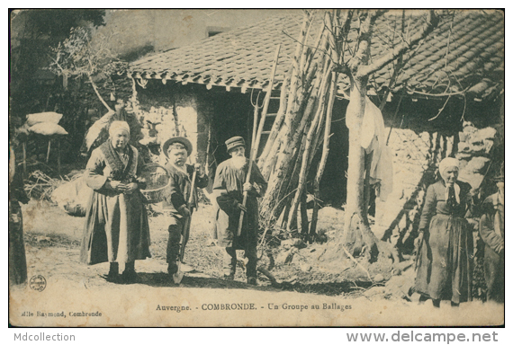 63 COMBRONDE / Un Groupe Au Ballages / - Combronde