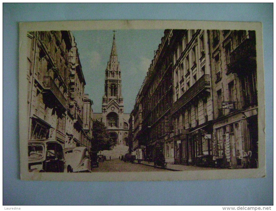 CP PARIS 75020  LA RUE ETIENNE DOLET ET L EGLISE NOTRE DAME DE LA CROIX DE MENILMONTANT -  ECRITE EN 1948 - Distrito: 20