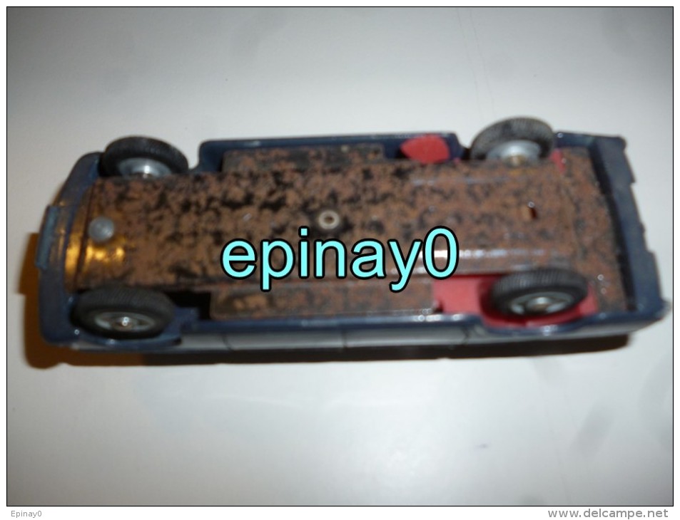 Dinky Toys Meccano - Made In France - N°525 - Peugeot 404 Commerciale - Autocollant Croix Rouge ? - Dinky