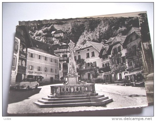 Oostenrijk Österreich OÖ Hallstadt Marktplatz PKW - Hallstatt