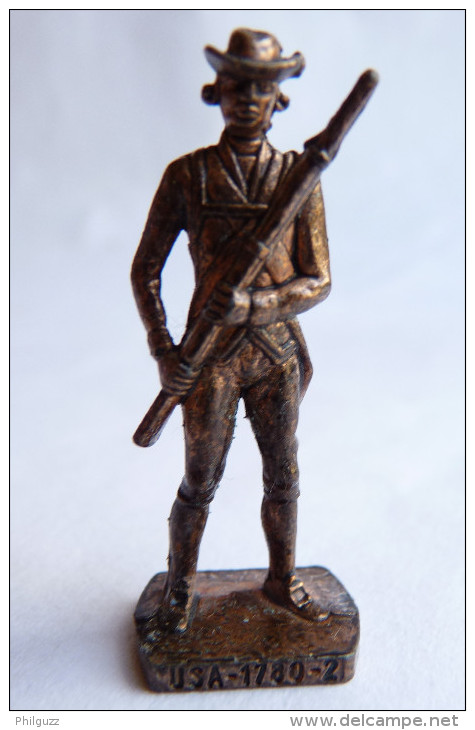 FIGURINE KINDER  METAL SOLDAT AMERICAIN USA 1780 CAPORAL 6 80's Cuivre - KRIEGER USA KAPORAL - Metalen Beeldjes