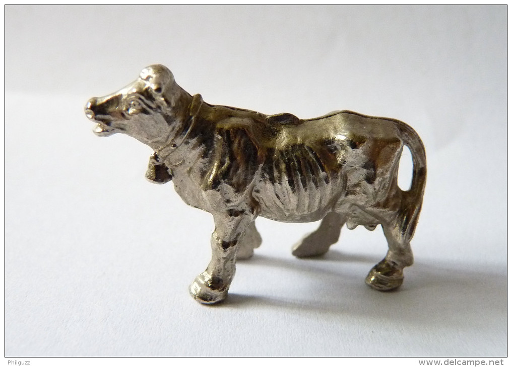 Rare FIGURINE KINDER  METAL ANIMAUX DE LA FERME 3 70's - U-EI VACHE - Metalen Beeldjes