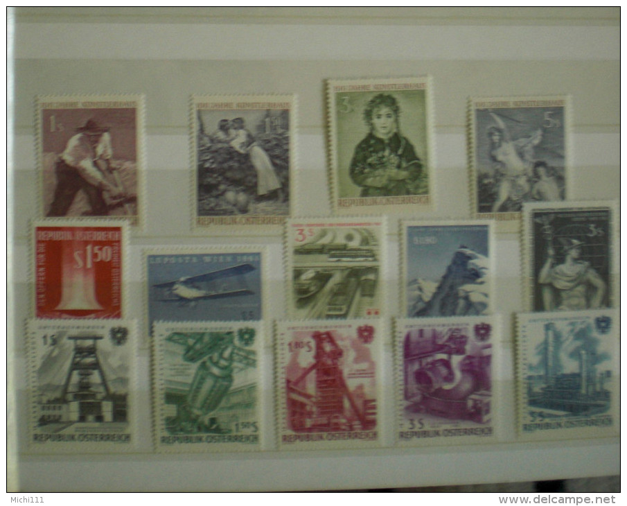 Österreich Große Postfrische ** MNH Sammlung Aus 1961 - Anfang 1977 Mit Blocks, 15 Bilder - Verzamelingen