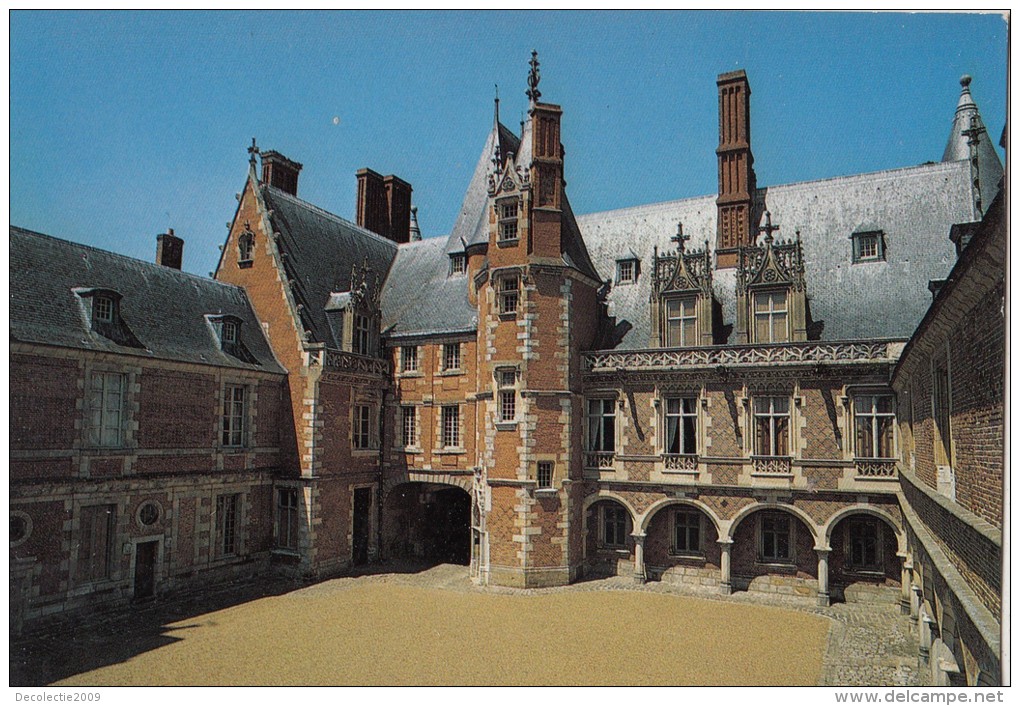 BF24507 Cour Interieure  Maintenon Le Chateau  France  Front/back Image - Maintenon