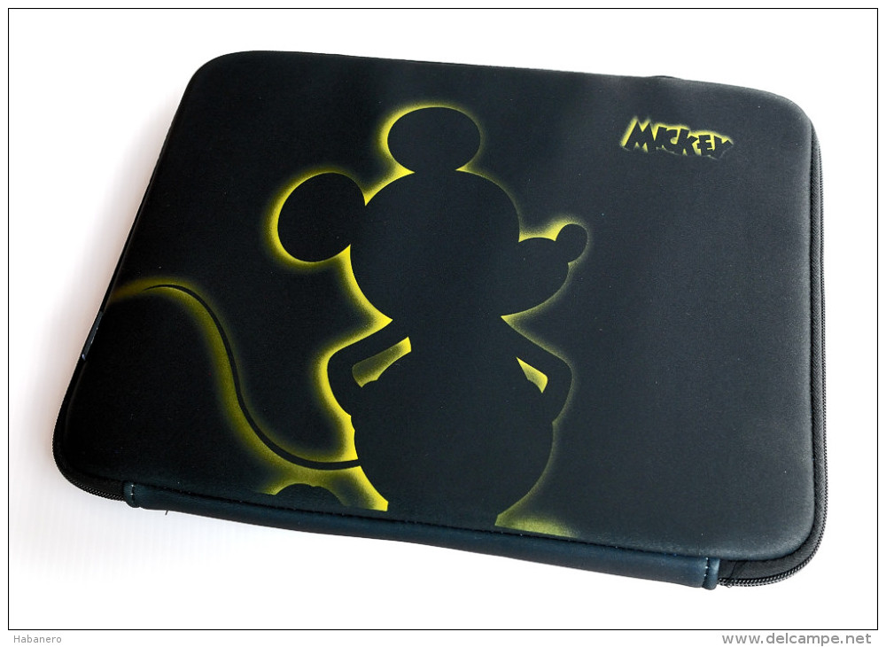 DISNEY 15.4" LAPTOP / NOTEBOOK SLEEVE - COLLECTORS ITEM NO LONGER AVAILABLE FROM DISNEY - BRAND NEW - Autres & Non Classés