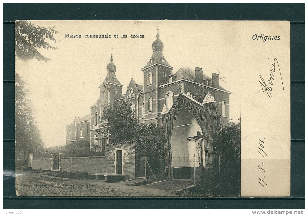 OTTIGNIES: Maison Communale Et Les Ecoles, Gelopen Postkaart (GA18562) - Ottignies-Louvain-la-Neuve