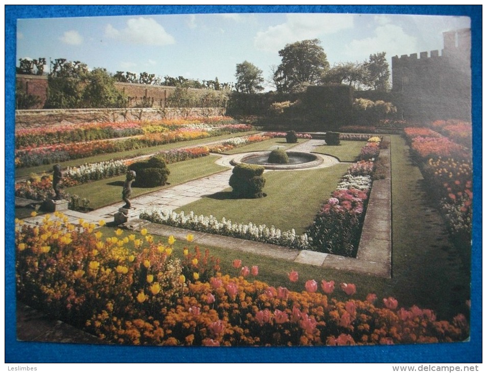 Hampton Court Palace, Middlessex: The Pond Garden - Middlesex