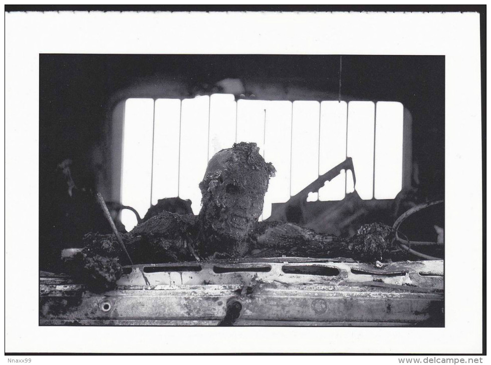 Photo Work - An Incinerated Iraqi Soldier In Truck, 1991, The First Gulf War, Work Of Kenneth Jarecke, China's Postcard - Kuwait