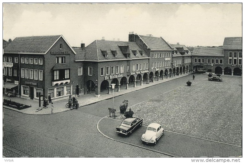 Schoten : Marktplein (  VW Kever ) - Schoten