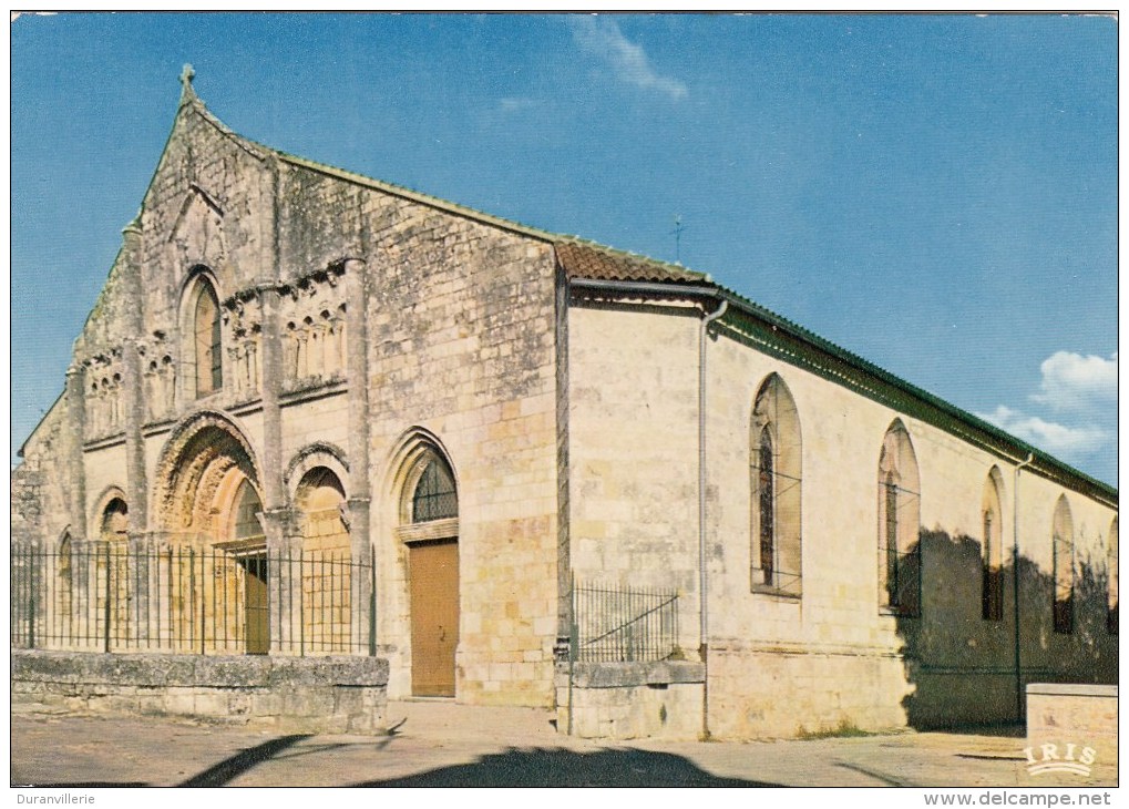 16 - RUFFEC - L'Église , Façade Romane Du XIIe S. - Ruffec