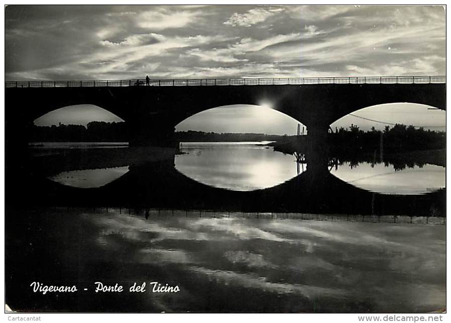 VIGEVANO. NOSTALGICA PROSPETTIVA DEL PONTE SUL TICINO. BELLA CARTOLINA ANNI '50 - Vigevano