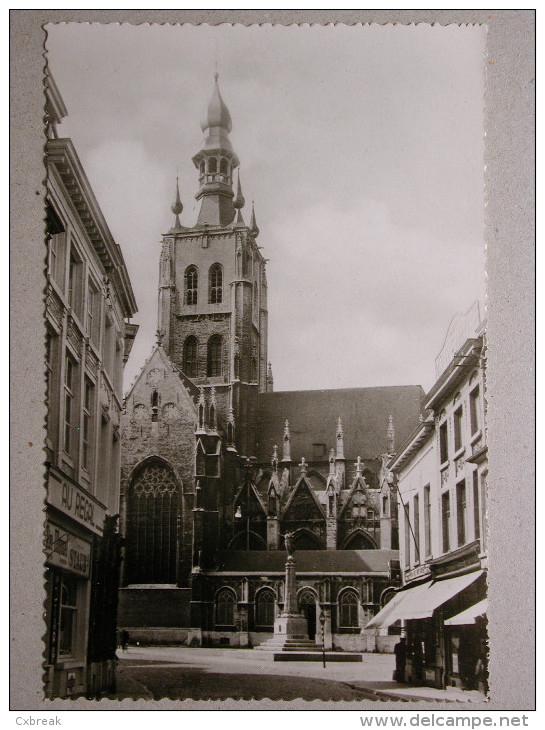 Tienen, Nieuwstraat Met Kerk O. L. Vrouw Ten Poel - Tienen