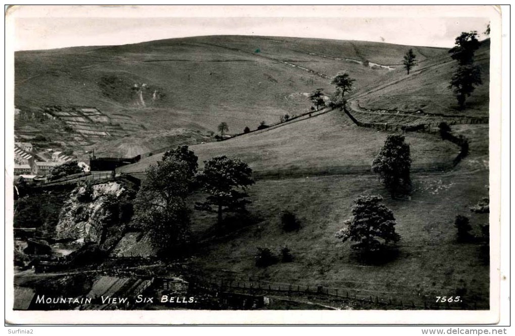 GWENT - SKENFRITH - THE CHURCH AND CASTLE - AERIAL RP Gw46 - Monmouthshire