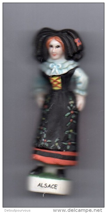 RARE Fève Mâte De Présentation 7.5 Cm De Haut ALSACIENNE En Costume Traditionnel ALSACE - Regionen