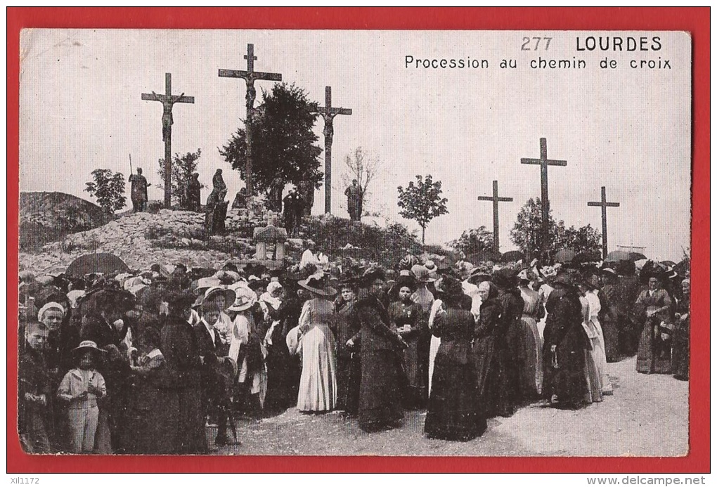 POH-06  Lourdes Procession Au Chemin De Croix, TRES ANIME.  Cachet 1921 - Lieux Saints