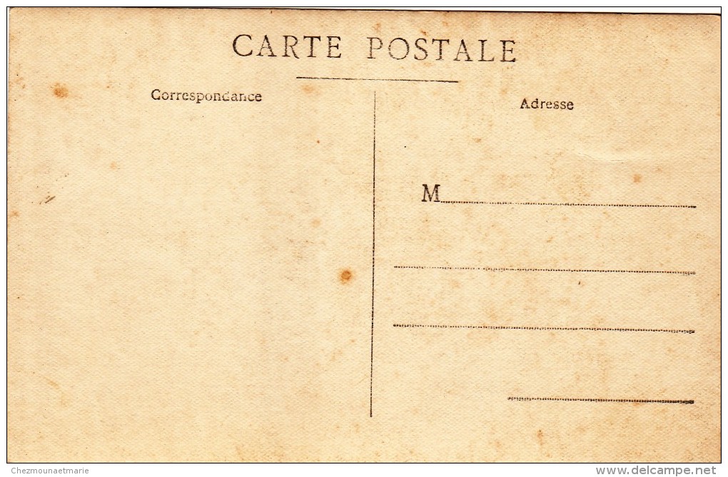 CPA CARTE PHOTO MILITAIRE 11 15 235 EMES REGIMENTS DECORATIONS CROIX DE GUERRE 1 ETOILE PALME  MEDAILLE MILITAIRE 2256 - Characters