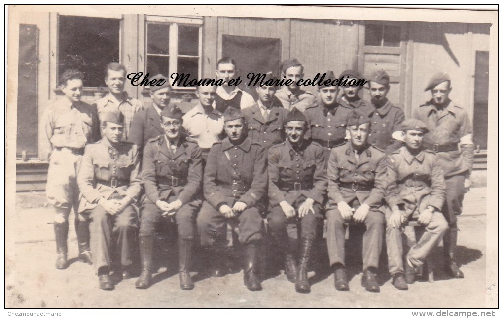 CPA CARTE PHOTO MILITAIRE BELGE GROUPE DE SOLDATS 2285 - Characters